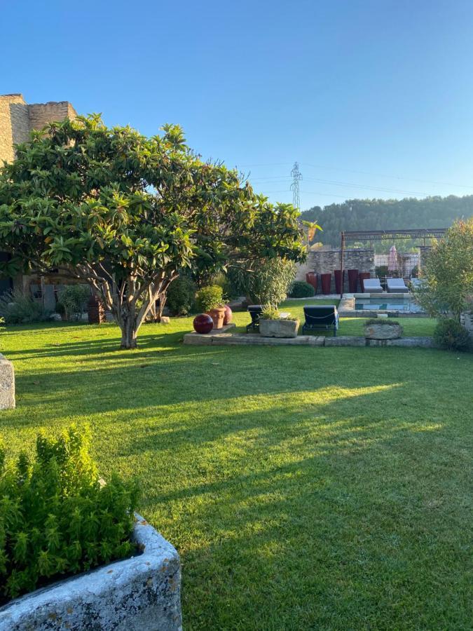 Mas Serena Menerbes Bagian luar foto